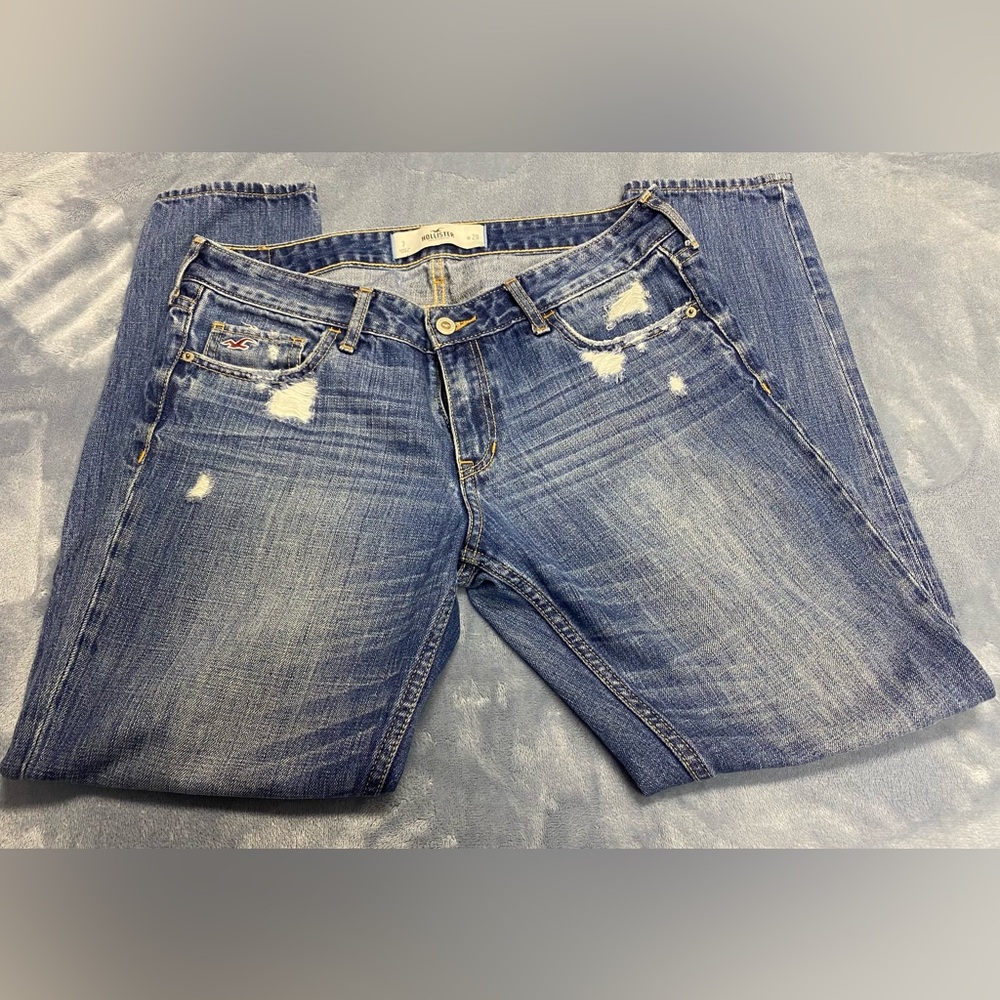 Hollister Women's Light Blue Boyfriend Jeans